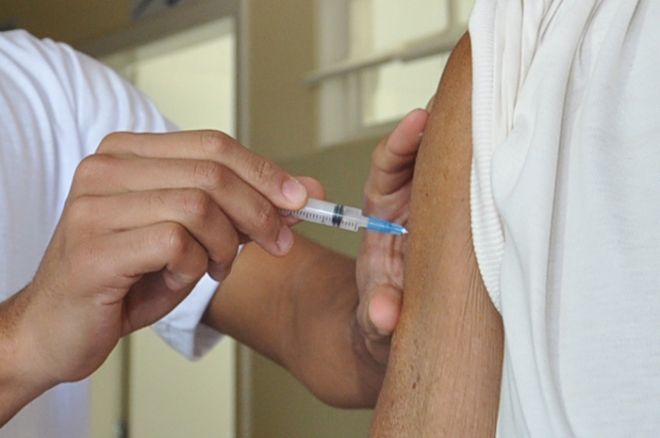 Foto ilustrativa de vacina, vacinação de atultos