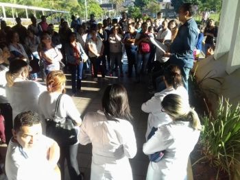 Enfermeiros da Santa Casa começam greve em Campo Grande