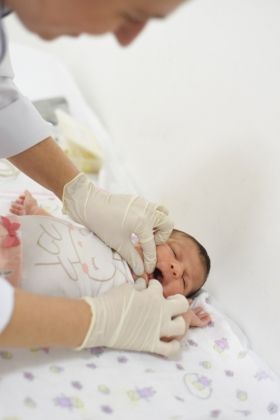 Hospital fez mais de 1.500 exames em recém-nascidos