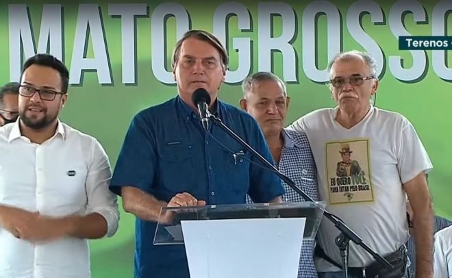 Em MS, Bolsonaro elogia agricultores por não pararem de trabalhar na pandemia