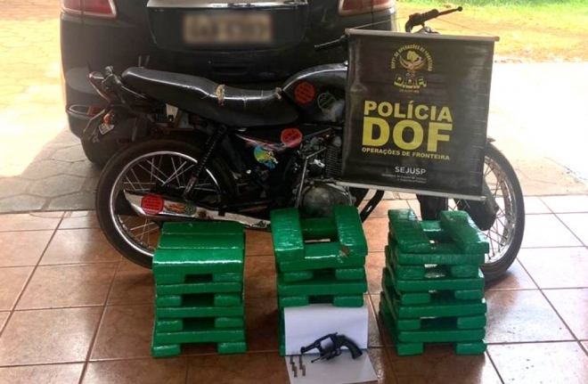 Motocicleta carregada com maconha é apreendida pela DOF 