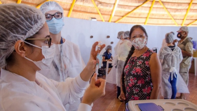 Com ponto itinerante no Tiradentes, vacinação da covid-19 continua neste sábado