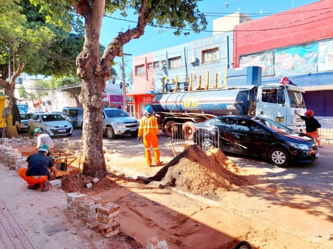 Prefeitura realiza obras de recapeamento na região central da Capital