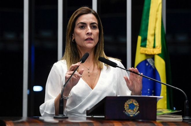 Thronicke reúne assinaturas para pedir CPI dos atentados em Brasília
